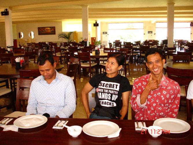 Outing Staff, bali indian restaurant, indian food restaurant in bali